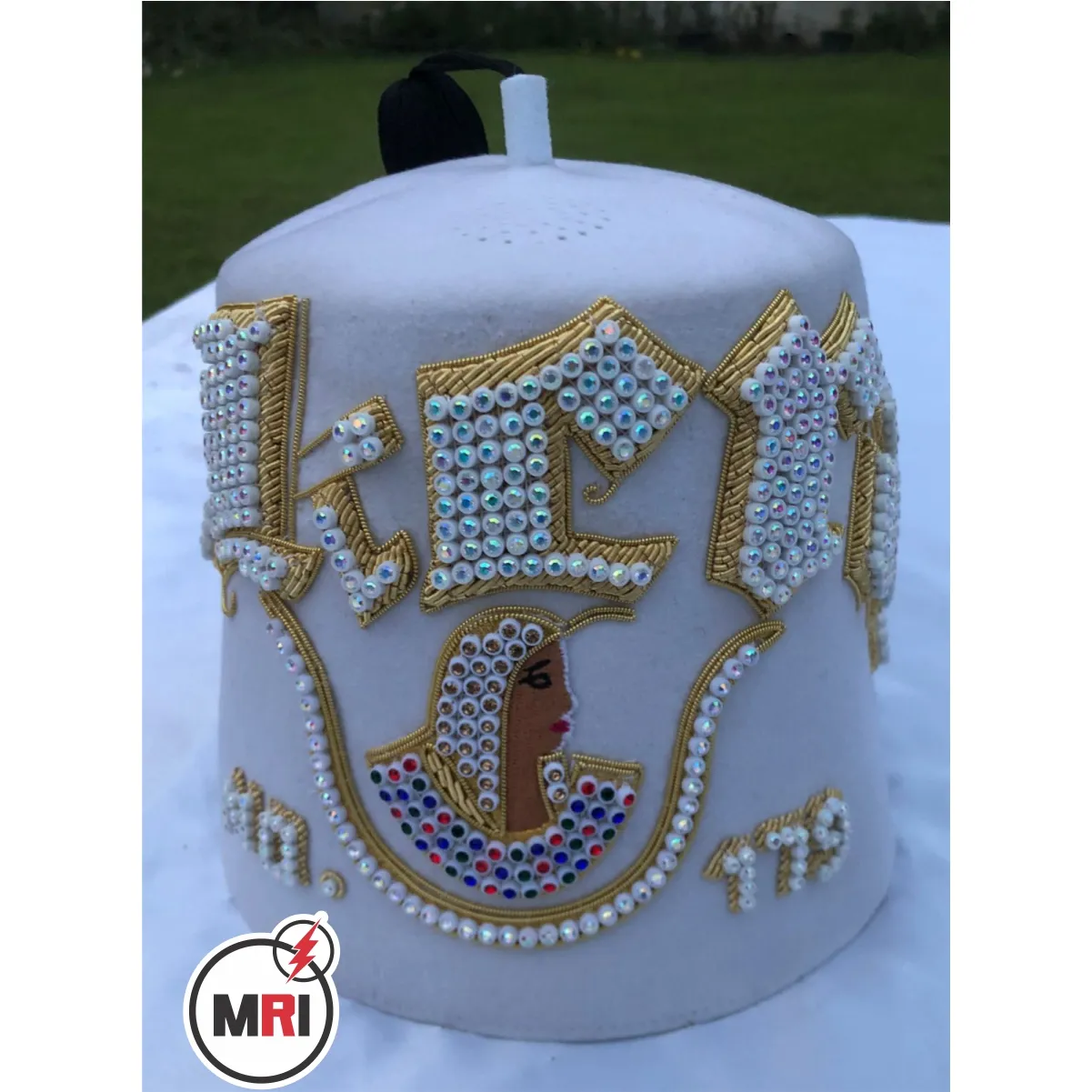 DOI AL KERAK Fez Golden Bullion Five Rows Customized Hand Embroidered Custom Court and Name White DOI Fezzes