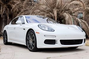 PORSCHE PANAMERA EDITION 2016 USADO, VOLANTE A LA IZQUIERDA/DERECHA - Product Image 2