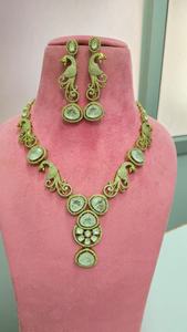 Ensemble de collier de qualité supérieure, design paon, belles boucles d'oreilles, bijoux minimalistes, parfaits pour les fonctions de mariage, les tenues de soirée - Product Image 4