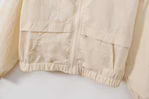 Chaqueta transpirable impermeable de talla grande 2025 para mujer, precio barato, informal, con capucha, logotipo de invierno, capucha de Color, cortavientos informal - Product Image 3