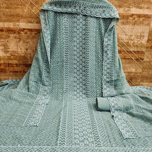 Nouveau tissu de robe de style indien et pakistanais, design exclusif pour les fêtes, lourd, en chanderi, avec broderie sur le col, en vente - Product Image 1