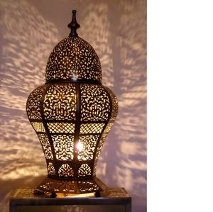 Lanterne traditionnelle en métal colorée élégante et tendance pour la décoration de la maison, lanterne artisanale personnalisée - Product Image 3