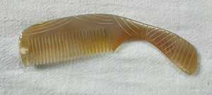 หวีเขาควายธรรมชาติขนาดกว้างพร้อมการแกะสลักเหมาะสำหรับร้านขายเครื่องประดับผม - Product Image 3