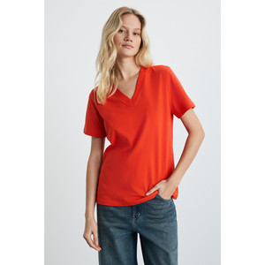 GRIMELANGE ALINE Camiseta de cuello en V profundo 100% algodón orgánico para mujer, ajuste cómodo - Product Image 1