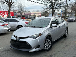 Toyota Corolla LE usado del 2018 - Product Image 4