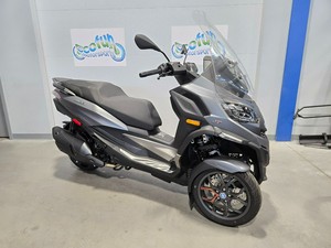 MEILLEURE OFFRE 2026 <span class=keywords><strong>Piaggio</strong></span> MP3 530 Exclusive 530 <span class=keywords><strong>Scooter</strong></span> à <span class=keywords><strong>3</strong></span> <span class=keywords><strong>roues</strong></span> Fabriqué en Italie >145km/h - Product Image 4