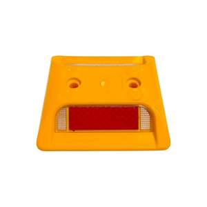 <b>Set</b> of 10 Highway Driving Plastic Studs - Product Image 3