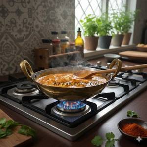 Kadhai de Metal con Acabado Brillante para Cocinar Alimentos, Artículo de Uso Diario para la Cocina, Kadhai Redondeado Personalizado y Sostenible - Product Image 1