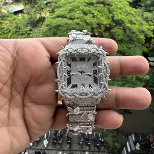 นาฬิกาสายสแตนเลสสำหรับผู้ชายรุ่นลิมิเต็ดอิดิชั่นเก่าตัวเรือนประดับเพชรดีไซน์เลขโรมันหรูหรา - Product Image 1