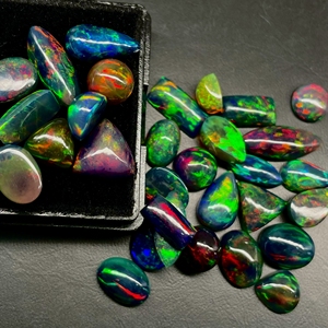 Natural 10-12 MM Black Welo Opal Cabochon Multi Flashy Color Play Mix Shapes para la fabricación de joyas - Product Image 6