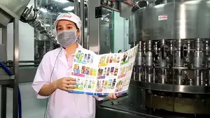 Nuevo producto 1L Botella para mascotas Mango Jugo Bebida Etiqueta privada OEM ODM HALAL BRC - Product Image 5