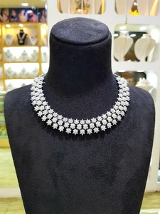 Collar de diamantes de moissanita completamente blanco con pendientes Hermoso collar de diamantes con pendientes Regalo de joyería personalizado para ella - Product Image 2