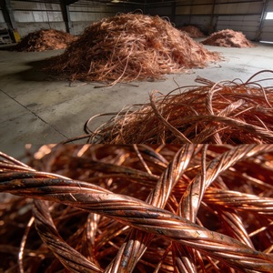 Chatarra de Cable de Cobre, Cables de Cobre Brillantes y Limpios, Material Puro para Plantas de Reciclaje Industrial - Product Image 5