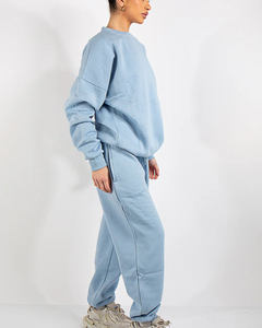 Nueva ropa de calle de moda 100% de algodón para mujer, chándal personalizado con logotipo impreso en 3D, conjunto cómodo para correr para mujer en blanco - Product Image 2