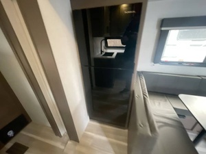 New 2026 Keystone C-o-u-g-a-r S-p-o-r-t P-l-a-t-i-n-u-m 2700BH - Product Image 3