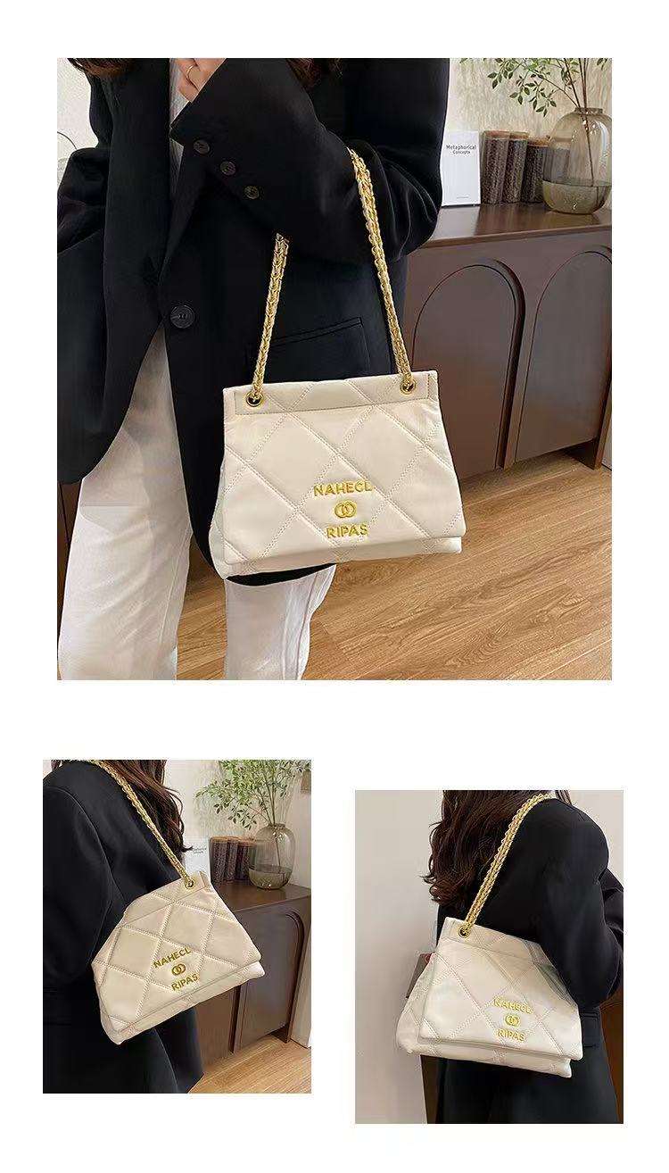 ตารางสีขาวขนาดใหญ่