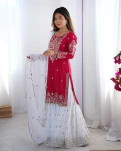 Salwar Kameez pakistaní de alta calidad para bodas y fiestas disponibles a precios asequibles desde la India - Product Image 5