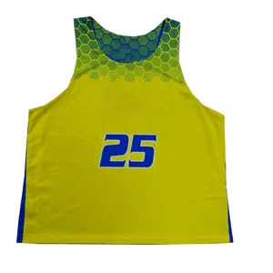 High Quality Latest Design Reversible Mesh Sports Training Bibs/Pinnies/Vests for Soccer, Basketball, Football, Volleyball Pract