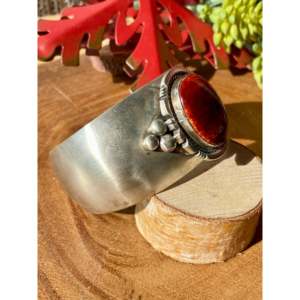 Emer Thompson Spiny Oyster & Sterling Silver Fashion Cuff Bracelet - Product Image 3