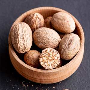 Noix de muscade séchée biologique pour vente en gros offrant un arôme pur de noix de muscade d'épices fraîches de qualité pour le marché de gros - Product Image 4