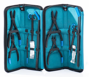 Ensemble d'instruments chirurgicaux en acier inoxydable, manuel, réutilisable, revêtement noir, étui, meilleur fournisseur de qualité au Pakistan par SurgiRight - Product Image 1