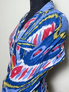 Camisa de algodón con estampado Ikat azul para mujer, camisa informal con patrón abstracto Multicolor, camisa de algodón con estampado azul vibrante para mujer - Product Image 6