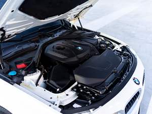 BMW 330i xDrive Sports Wagon AWD 2018 Usado, con Paquetes M Sport y Premium, Mayormente Usado en Clima Cálido - Product Image 6