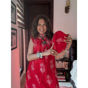 Bolso de mano bordado Rose Noir con correa - Rojo - Product Image 1