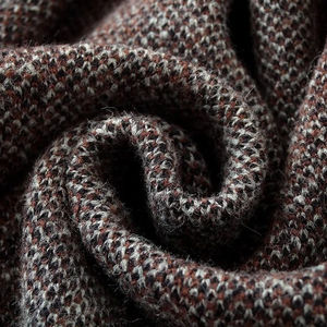 Sudadera con Capucha de Invierno de Punto Grueso 100% Algodón con Logotipo Personalizado, Impresión Digital y Acabado Liso - Fabricante de Ropa al por Mayor OEM - Product Image 6