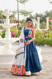 LAUNCHING NEW FESTIVE PARTY LEHENGACHOLI WTH DUPATTA & PENT FABRIC FAUX GEORGETTE REVERSIBLE COMFORTABLE - Product Image 2