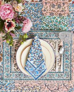 Mantel individual de lino bordado personalizado para regalo Decoración de mesa de boda hecho a mano con tela duradera de alta calidad - Product Image 6