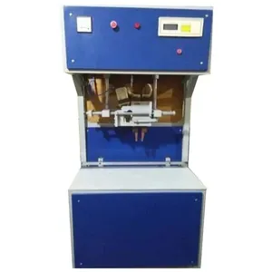 Motor de máquina de soldadura entre particiones de batería automática de alta precisión para baterías industriales automotrices de batería de plomo ácido - Product Image 3