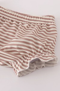 Highland Cow Applique Ruffle Bloomer Set Cute Farm Animal Design Traje de dos piezas para bebés Niñas Verano ODM Suministro para niños - Product Image 3