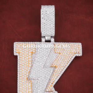 จี้เพชรทรงกลม VVS คุณภาพสูงสุด งานฝีมือสั่งทำพิเศษ ประดับตัวอักษรฮิปฮอป สำหรับผู้ชาย ตัวเรือนเงินแท้ 925 - Product Image 2