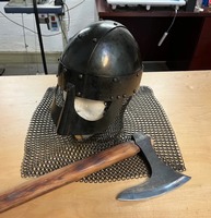 Casque Viking Noir Fait Main de Qualité Industrielle en Acier Spangenhelm Personnalisable OEM DIY Durable pour l'Extérieur