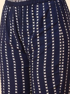 Mujeres azul estampado geométrico puro algodón cuello en V recto Kurta con pantalón indio pakistaní salwaar kameez traje - Product Image 4