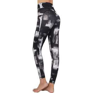 Leggings de Sublimation pour femmes, pantalon de Yoga/Jogging d'exercice/collants pour adultes fabriqués au Pakistan - Product Image 3