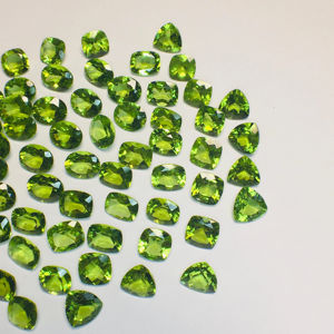 Peridot naturel Mix pierres précieuses coupées avec une superbe couleur et lustre et des pierres propres et avec une fabrication et un polissage parfaits à bas prix - Product Image 5