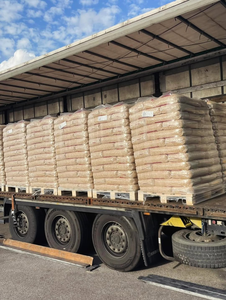 Pellets de madera premium al por mayor disponibles EN Plus-A1 6mm/8mm de abeto, pino y haya, pellets de madera para calefacción - Product Image 2