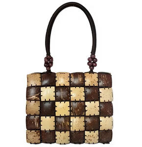 กระเป๋าทรงถังกะลามะพร้าว: ไม้ธรรมชาติดีไซน์มินิมอลกระเป๋าในชีวิตประจำวันคุณภาพสูงจากเวียดนาม - Product Image 2