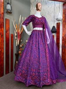 Nouveau concepteur chic soie lourde broderie et pierre travail Lehenga Choli avec travail Dupatta pour les femmes ethnique chic Lehengas - Product Image 3
