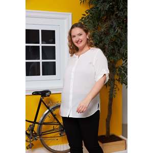 Chemise écru grande taille avec détail sur les manches, voile de viscose - Product Image 2