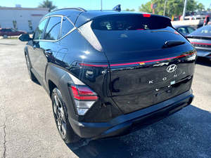 Bastante usado 2024 HYU NDAI Kona SEL FWD - Product Image 5