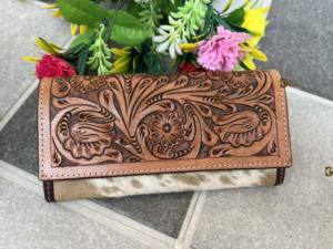 Women's Vintage Cowhide Fur <b>Leather</b> Clutch <b>Wallet</b> Hand Tooled & Carving Fashionable <b>Real</b> <b>Leather</b> Purse - Product Image 4