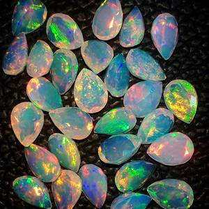 Lot de pierres précieuses d'opale éthiopienne rougeoyante Lot d'opale à facettes incroyable Gemmes d'opale de feu multiples Gemmes polies en forme de poire pour la fabrication de bijoux - Product Image 5