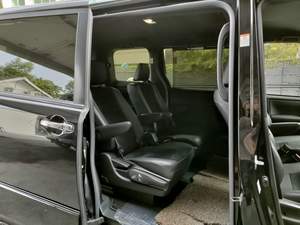 TOYOTA VOXY 2.0 ZS KIRAMEKI EDITIONS 2022, 3 Vehículos Grandes en Venta - Product Image 5