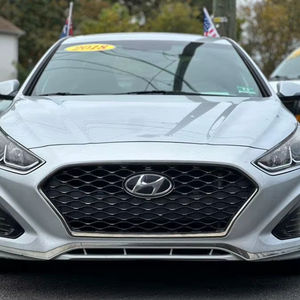 Usado 2018 Hy-u-n-dai So-n-a-ta Limited FWD - Product Image 1