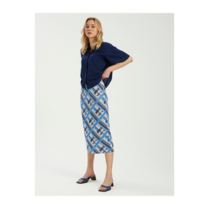 Falda lápiz plateada con estampado a cuadros para mujer, moderna y elegante - Product Image 2