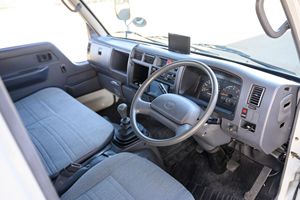 Gran Oferta, Excelente Estado: Camioneta Toyota Dyna Ramp de 1997 Lista para Enviar - Product Image 2