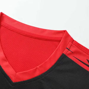 Uniforme de fútbol de calidad superior para hombres, último estilo, tarifa asequible, superventas, uniforme de camiseta de fútbol ligero hecho a medida - Product Image 3